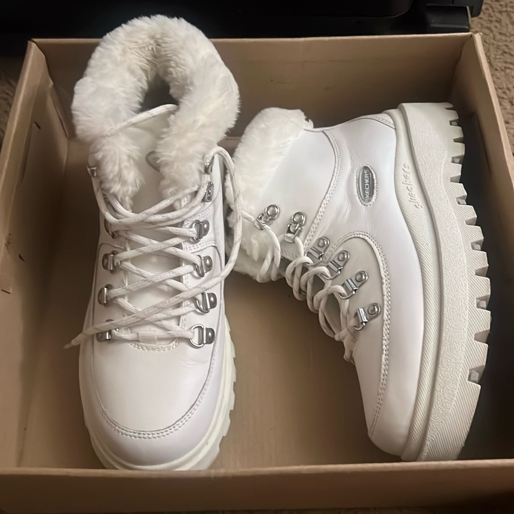 white skechers boots